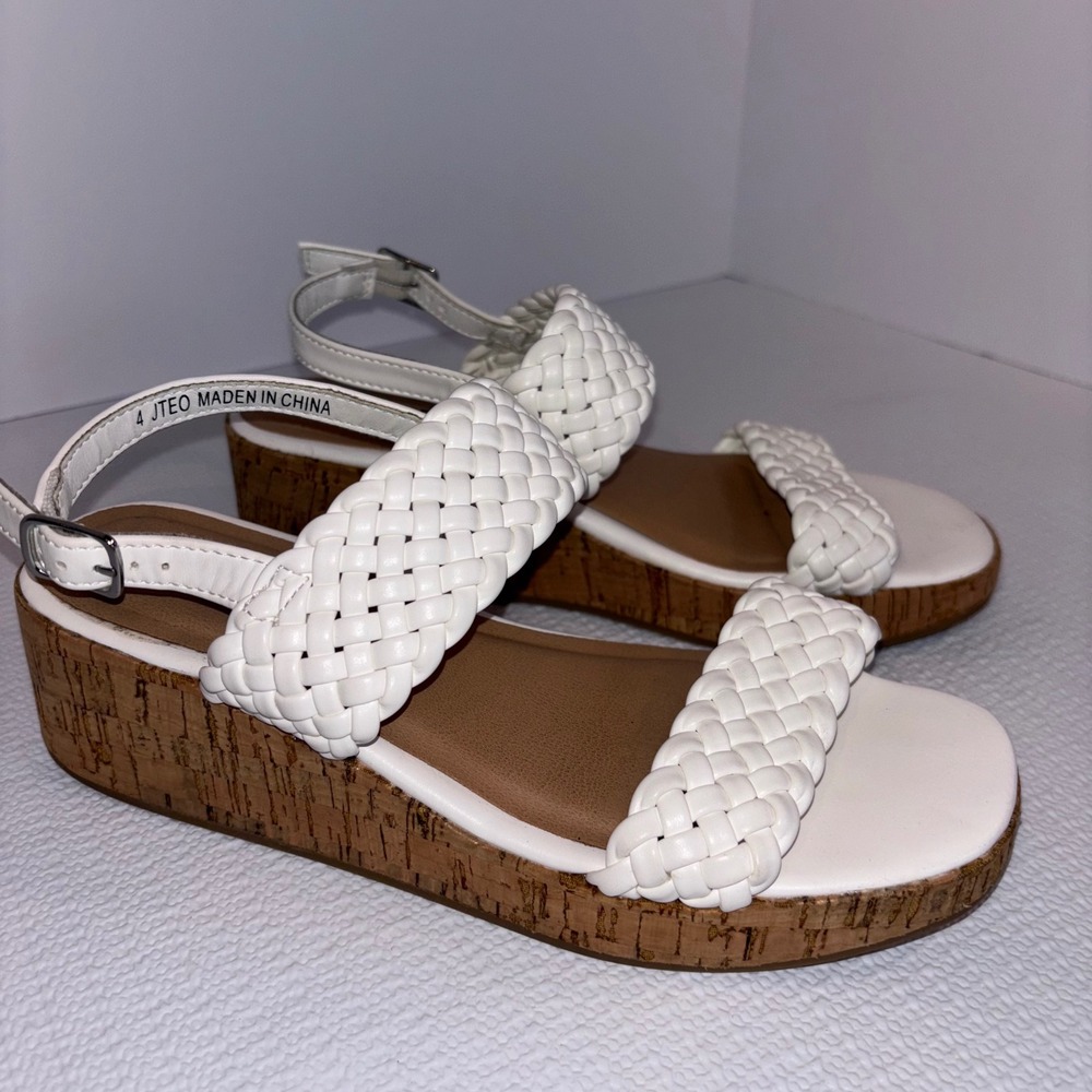 Steve‎ Madden Big Girls Size 4 White Woven Braided Strap Cork Wedge Sandals